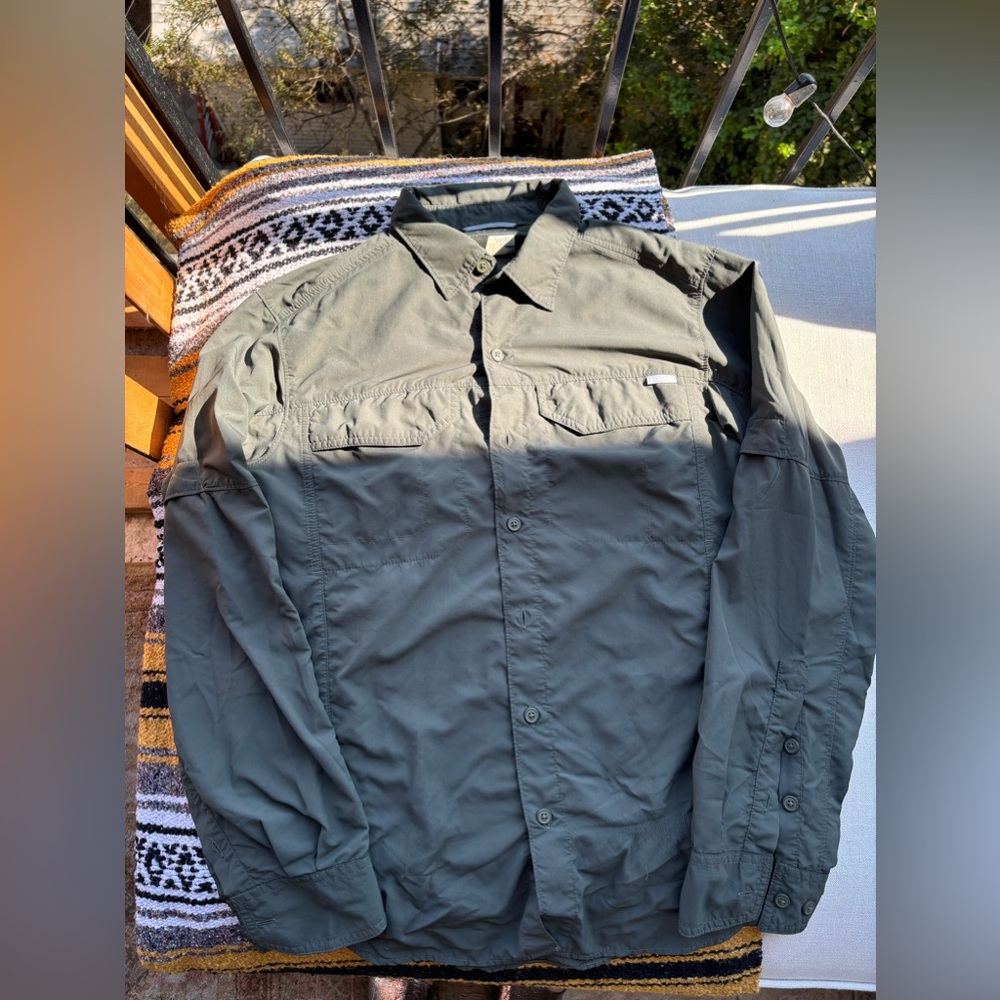 Columbia outdoor shirt